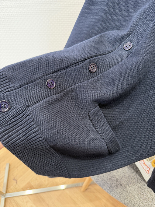 グッチ 新年のランタン刺繍ニットカーディガン