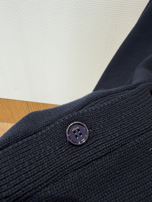 グッチ 新年のランタン刺繍ニットカーディガン