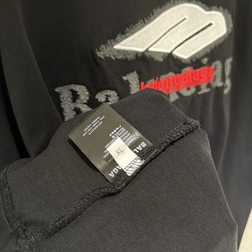 バレンシアガ Balenciaga クラシックな刺繍半袖Tシャツ