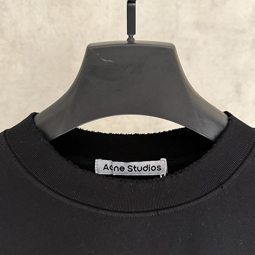 アクネストゥディオズ Acne Studios 新モデル刺繍半袖Tシャツ