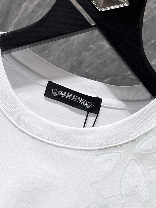 クロムハーツコピー 新デザインの光感応カラーチェンジクロス半袖Tシャツ