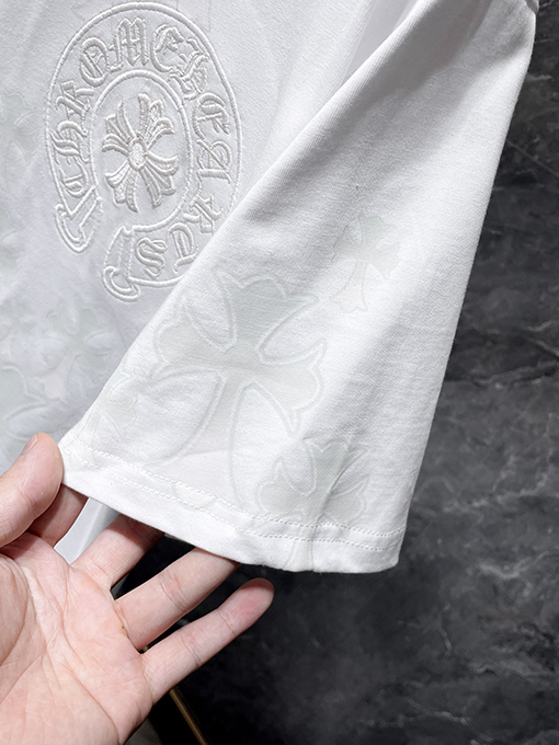 クロムハーツコピー 新デザインの光感応カラーチェンジクロス半袖Tシャツ