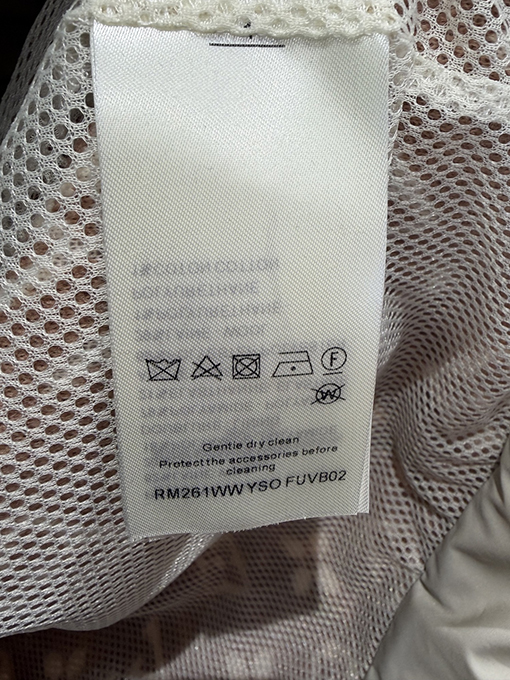 ルイヴィトン モノグラムのスタンドカラージャケット