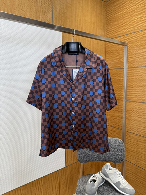 ルイヴィトン チェック柄水玉模様の半袖シャツ