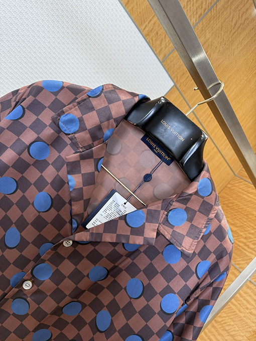 ルイヴィトン チェック柄水玉模様の半袖シャツ