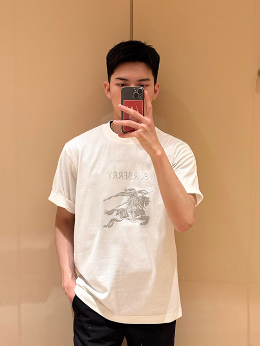 バーバリー BURBERRY 馬上騎士ロゴ刺繍半袖Tシャツ