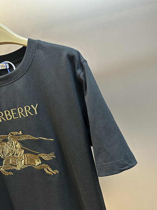 バーバリー BURBERRY 馬上騎士ロゴ刺繍半袖Tシャツ