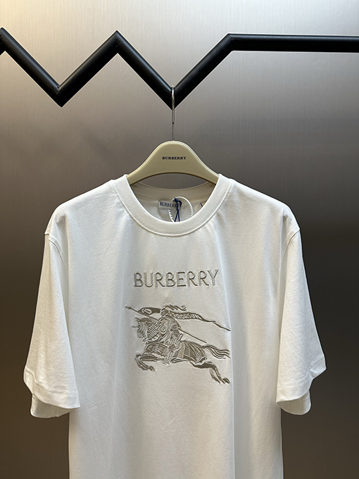 バーバリー BURBERRY 馬上騎士ロゴ刺繍半袖Tシャツ