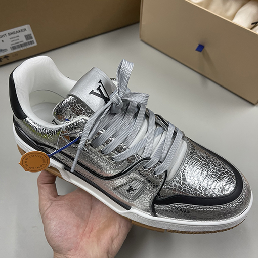ルイヴィトンスーパーコピー LV Trainer Sneaker 新モデルカップルスニーカー