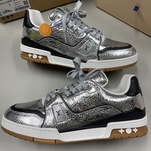 ルイヴィトンスーパーコピー LV Trainer Sneaker 新モデルカップルスニーカー
