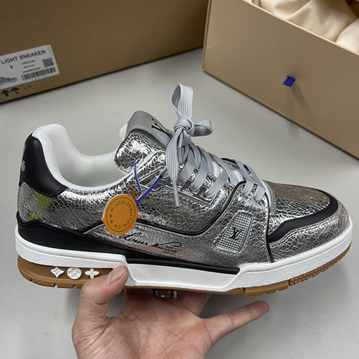 ルイヴィトンスーパーコピー LV Trainer Sneaker 新モデルカップルスニーカー