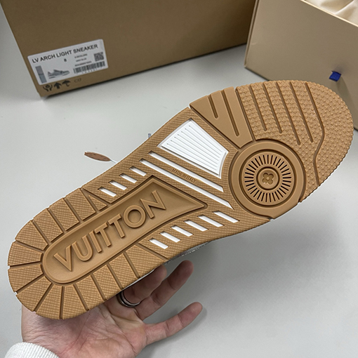 ルイヴィトンスーパーコピー LV Trainer Sneaker 新モデルカップルスニーカー