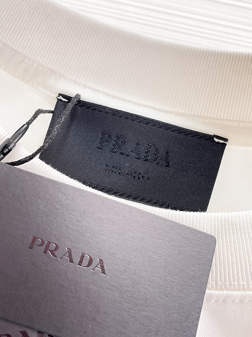 プラダスーパーコピー Prada 新しい長袖Tシャツ
