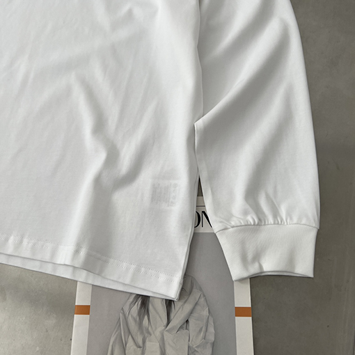 モンクレール Moncler 新モデルロゴプリント長袖シャツ