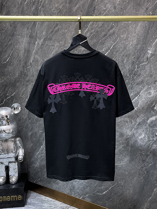 クロムハーツコピー クラシックなサンスクリットのスクロール彫刻半袖Tシャツ