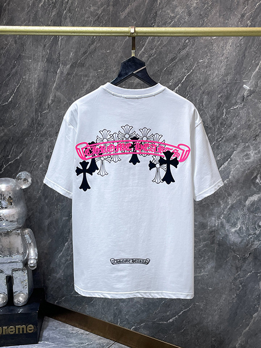 クロムハーツコピー クラシックなサンスクリットのスクロール彫刻半袖Tシャツ