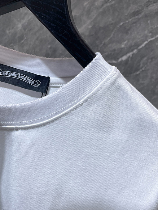 クロムハーツコピー クラシックなサンスクリットのスクロール彫刻半袖Tシャツ