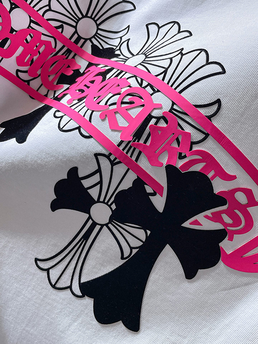 クロムハーツコピー クラシックなサンスクリットのスクロール彫刻半袖Tシャツ