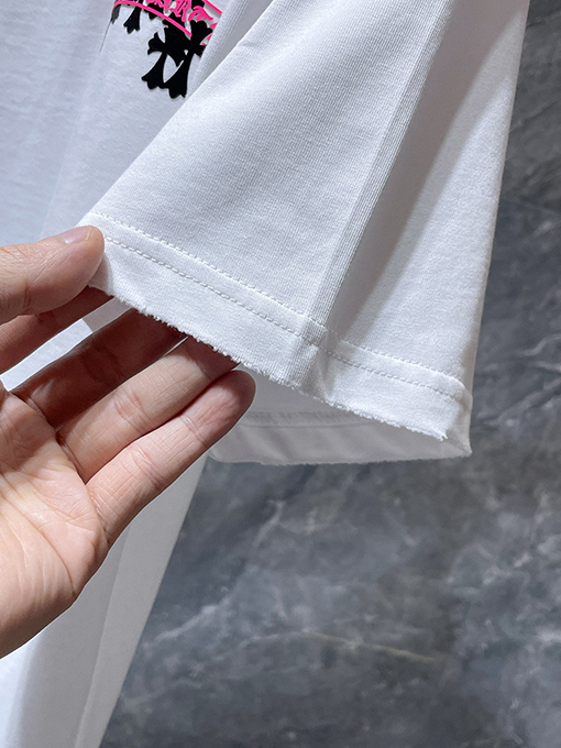 クロムハーツコピー クラシックなサンスクリットのスクロール彫刻半袖Tシャツ