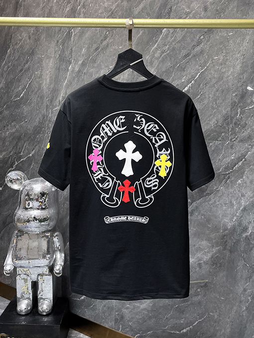 クロムハーツ カラフルなクロス柄のレザーサンスクリットホースシュー半袖Tシャツ