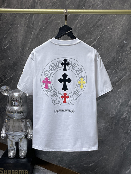 クロムハーツ カラフルなクロス柄のレザーサンスクリットホースシュー半袖Tシャツ