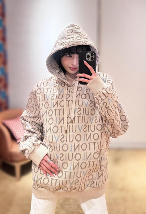 ルイヴィトンスーパーコピー レタージャカードパーカー