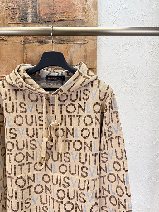 ルイヴィトンスーパーコピー レタージャカードパーカー