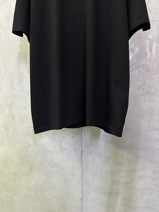 ルイヴィトン LOUIS VUITTON フロントとバックに新しいロゴがった厚のクルーネック半袖Tシャツ