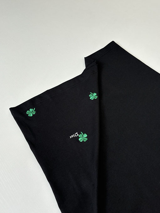 ディオール 四つ葉のクローバー刺繍半袖Tシャツ