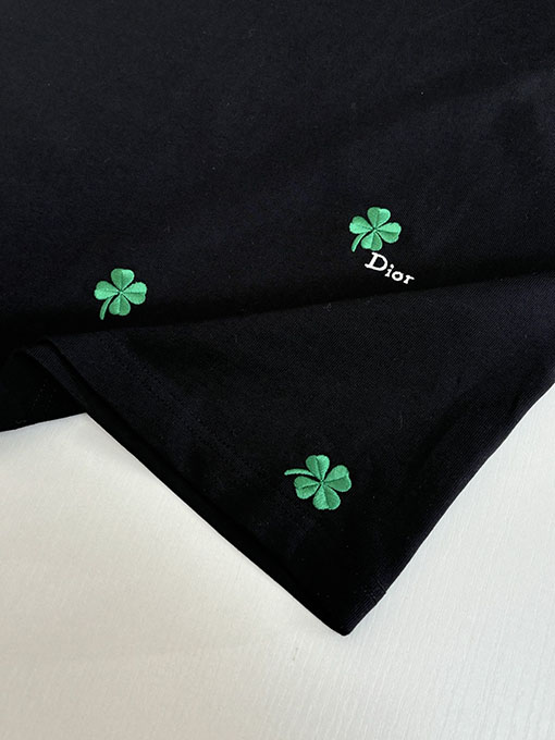 ディオール 四つ葉のクローバー刺繍半袖Tシャツ