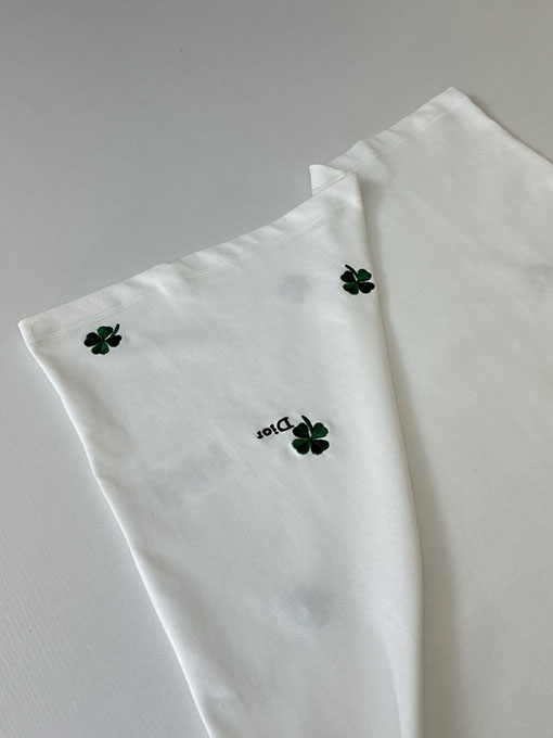 ディオール 四つ葉のクローバー刺繍半袖Tシャツ
