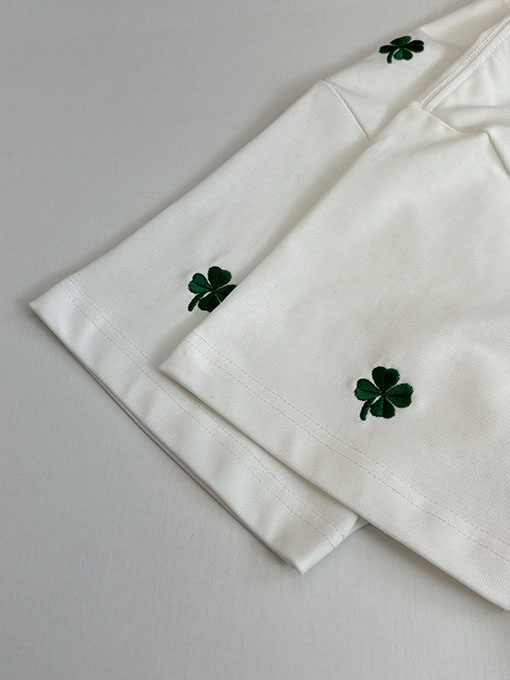 ディオール 四つ葉のクローバー刺繍半袖Tシャツ