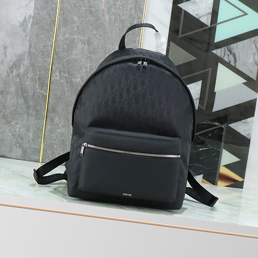 ディオールスーパーコピー Oblique シンプルなシルエットのジャカードプリントバックパック