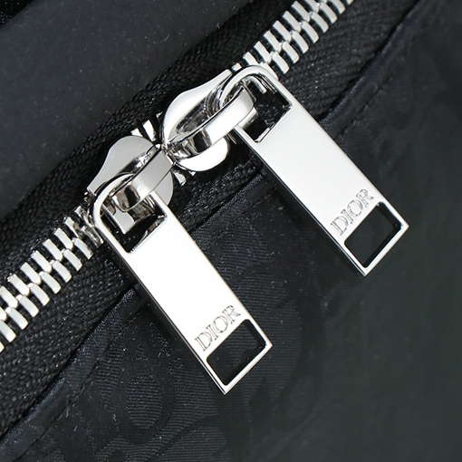 ディオールスーパーコピー Oblique シンプルなシルエットのジャカードプリントバックパック