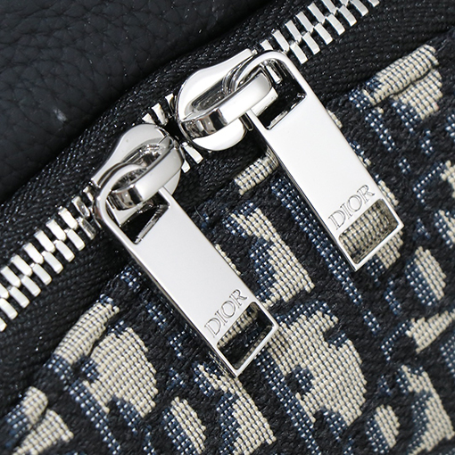 ディオールスーパーコピー Oblique シンプルなシルエットのジャカードプリントバックパック