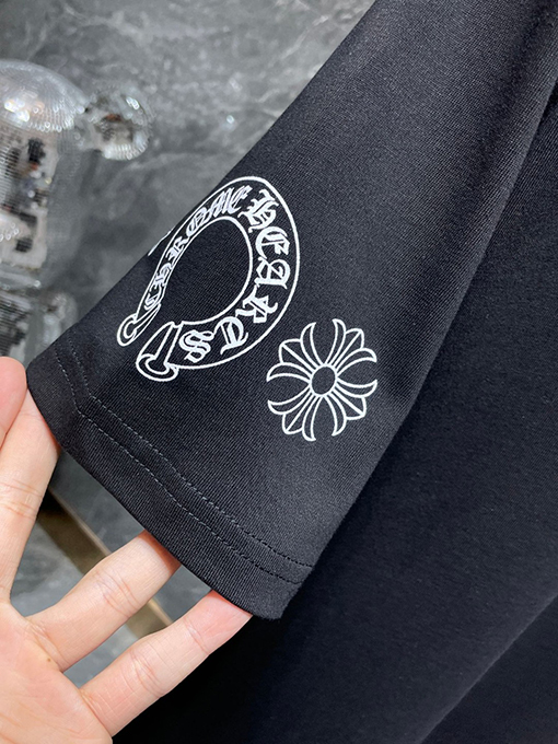 クロムハーツ クラシックなスクロールレターのカラフルなクロスフローラル半袖Tシャツ