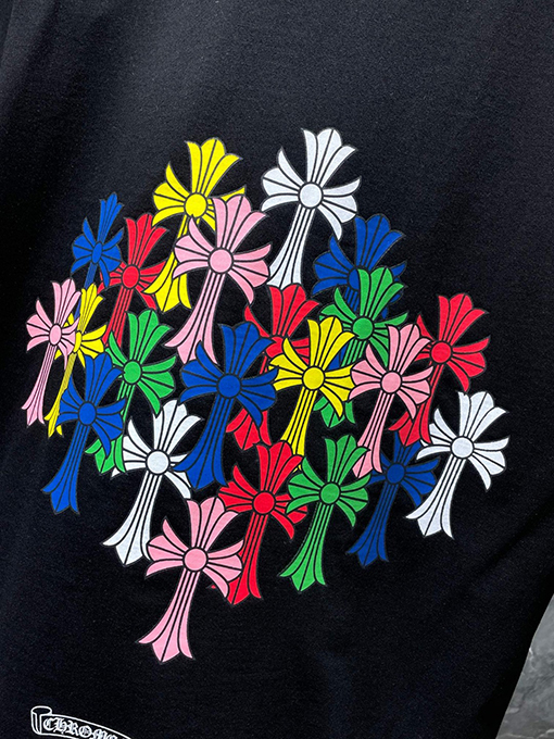 クロムハーツ クラシックなスクロールレターのカラフルなクロスフローラル半袖Tシャツ