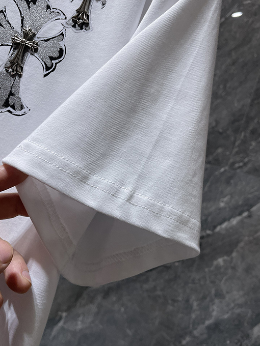 クロムハーツスーパーコピー 重なりう鉄十字サンスクリット半袖Tシャツ