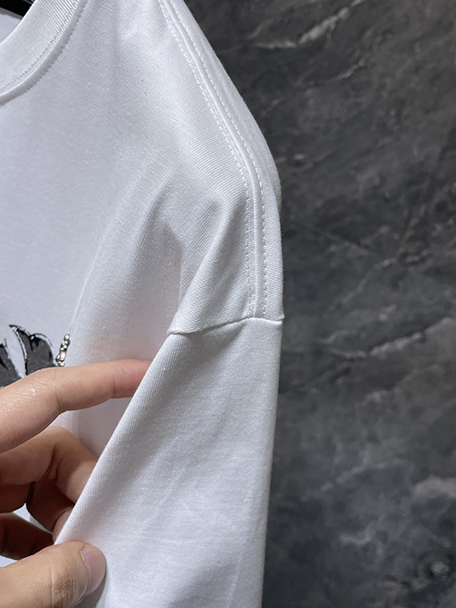 クロムハーツスーパーコピー 重なりう鉄十字サンスクリット半袖Tシャツ