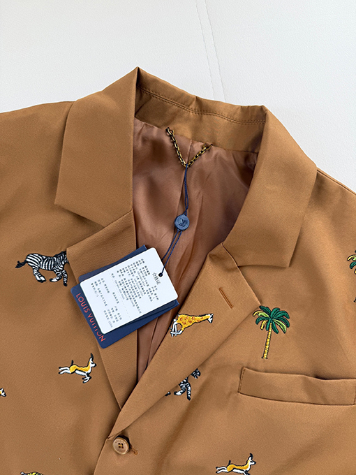 ルイヴィトン Darjeeling Limited 柄物のスーツ