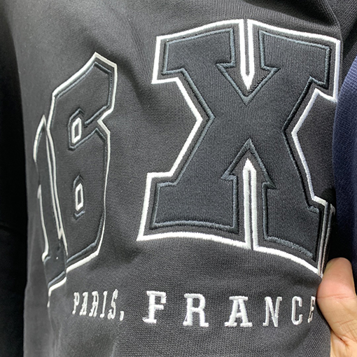 ヴェトモン VETEMENTS 刺繍り16XLクルーネックスウェットシャツ