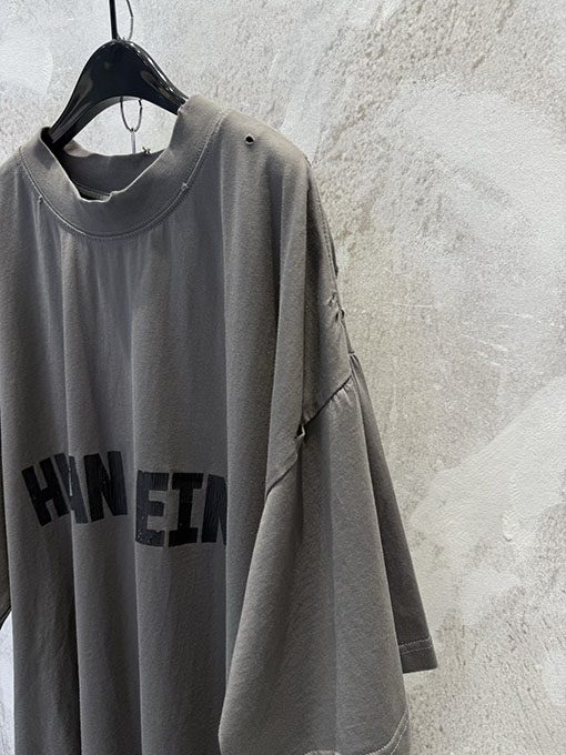 バレンシアガ human being プリント文字のダメージをしたイレギュラーヘムのシリーズ半袖Tシャツ