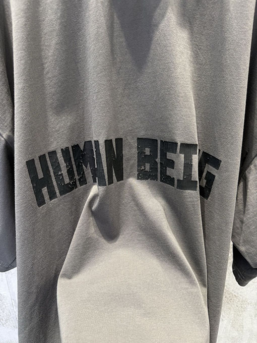 バレンシアガ human being プリント文字のダメージをしたイレギュラーヘムのシリーズ半袖Tシャツ