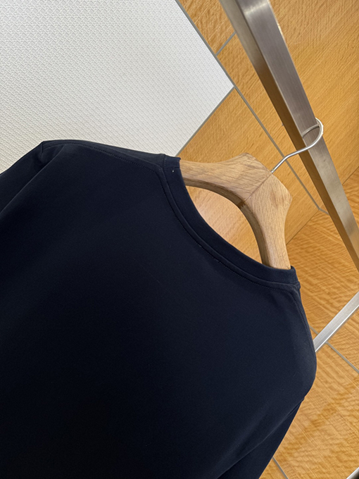 ロエベコピー ロゴ刺繍クルーネック半袖Tシャツ