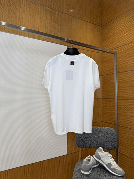 ルイヴィトン LOUIS VUITTON レターロゴ半袖Tシャツ