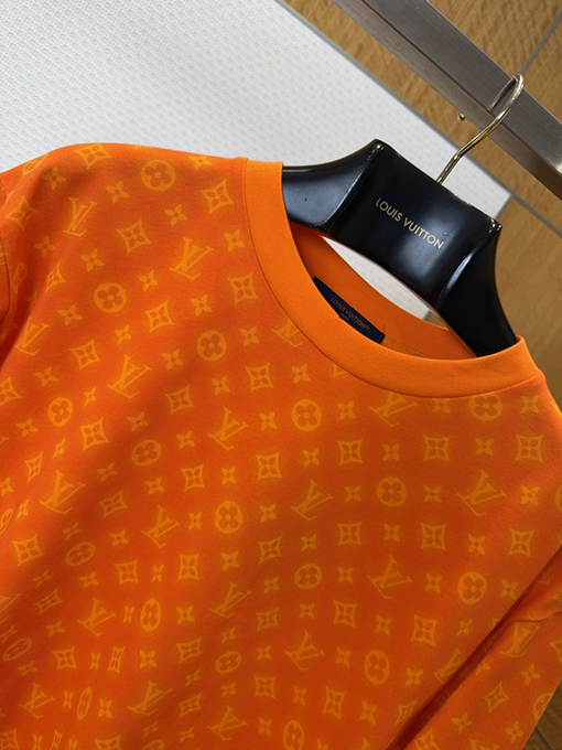 ルイヴィトン モノグラム柄クルーネック半袖Tシャツ