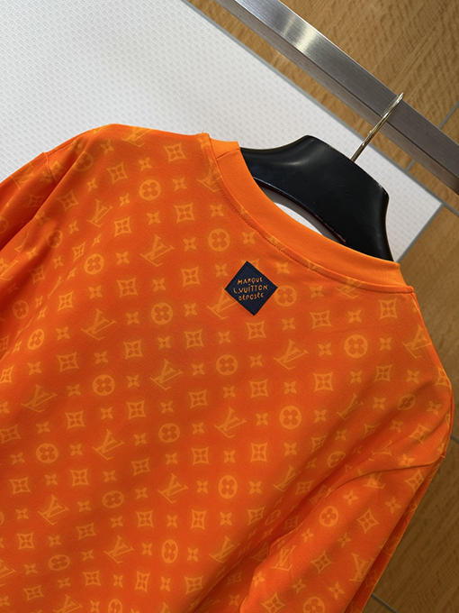 ルイヴィトン モノグラム柄クルーネック半袖Tシャツ