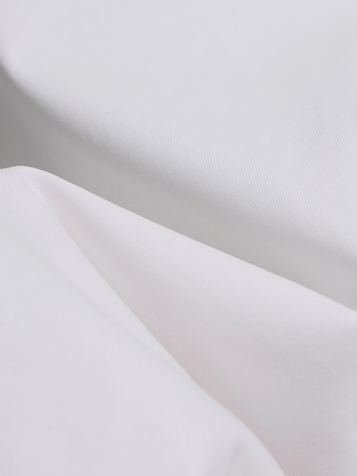 クロムハーツ 前面と背面に重なりう刺繍パッチが付いた半袖Tシャツ