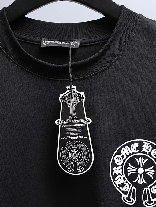 クロムハーツ フロントとバックパネルにフロックバックプリントの半袖Tシャツ