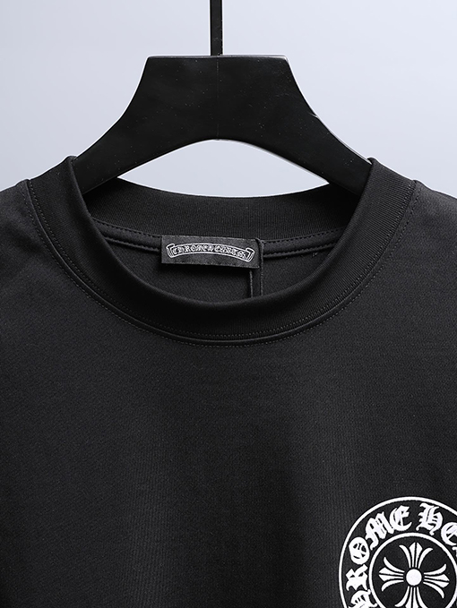 クロムハーツ フロントとバックパネルにフロックバックプリントの半袖Tシャツ